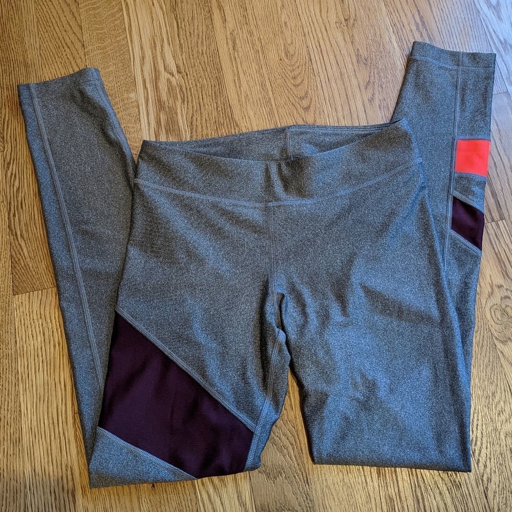 Under Armour Heat Gear Compression Women's Leggings Gray/Pink/Purple Medium